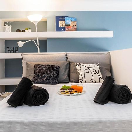 Duomo In 8 Stops Suite Deluxe Loft Milano Esterno foto