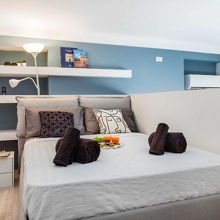 Duomo In 8 Stops Suite Deluxe Loft Milano Esterno foto