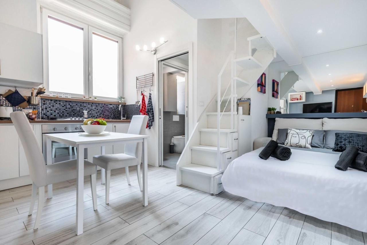 Duomo In 8 Stops Suite Deluxe Loft Milano Esterno foto