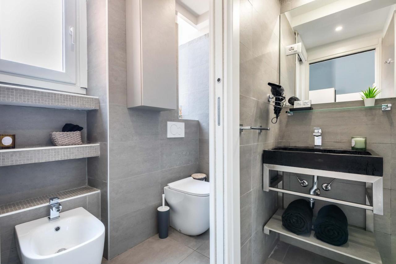 Duomo In 8 Stops Suite Deluxe Loft Milano Esterno foto